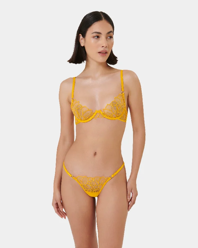 seamless thong - style swimwear for a smooth beach lookSet: Laurel Gold Fusion