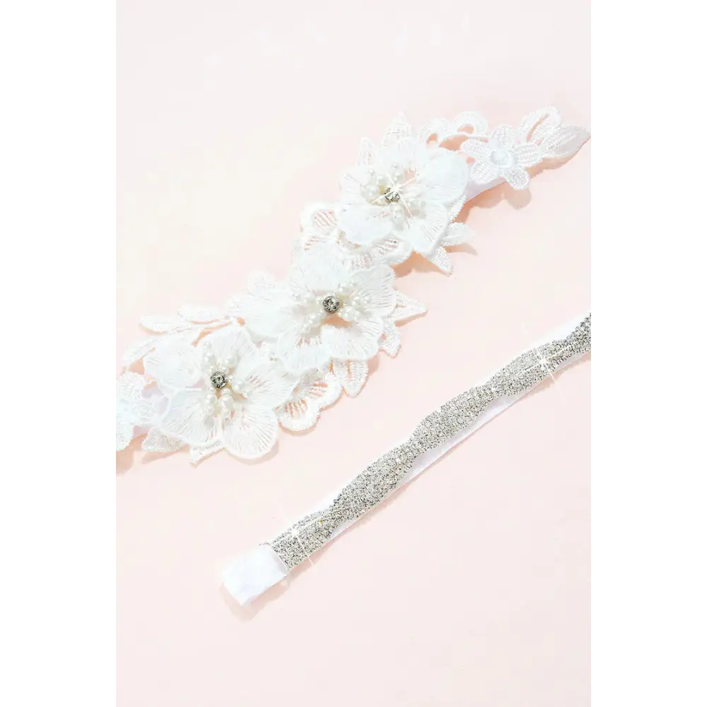 see - through women garters for allureFleur Crystal and Lace Garter Set White E27-E17