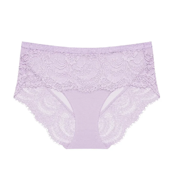 seamless wireless panties for women for a carefree experienceLOVE LACE HIPSTER