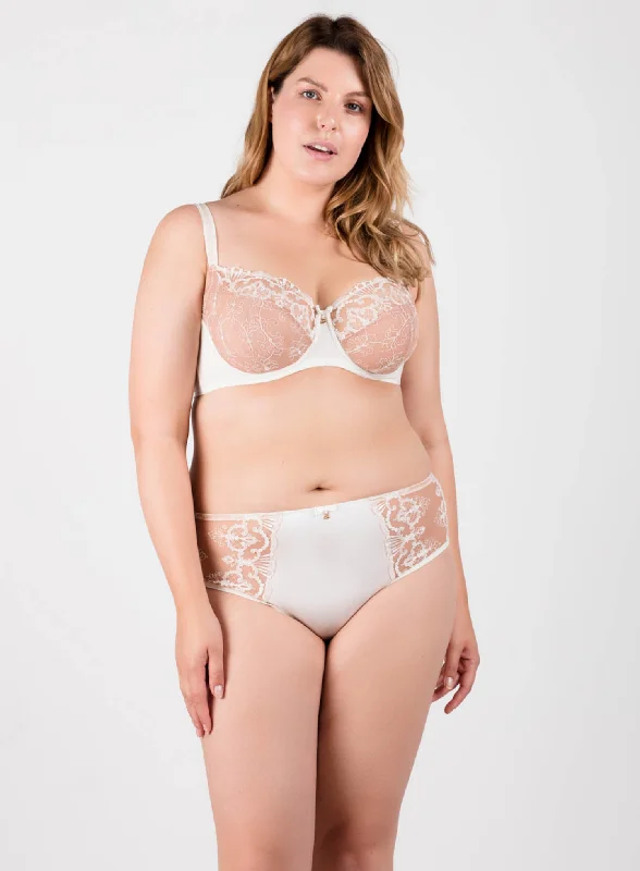 moisture wicking convertible brasSamanta Lingerie: Perla Full Cup Bra Ivory